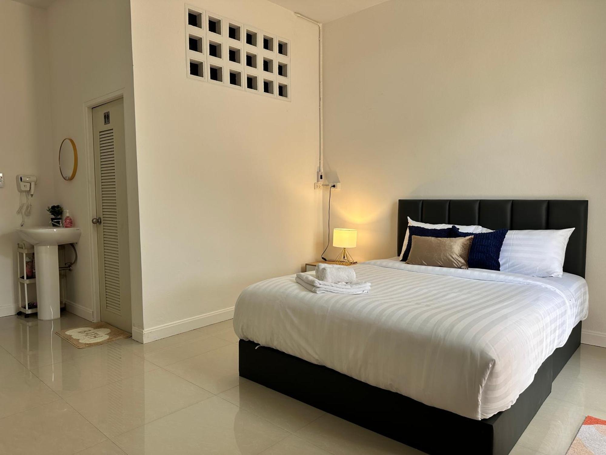 Home Living 8 At Hat Yai Ban Kho Hong Eksteriør billede
