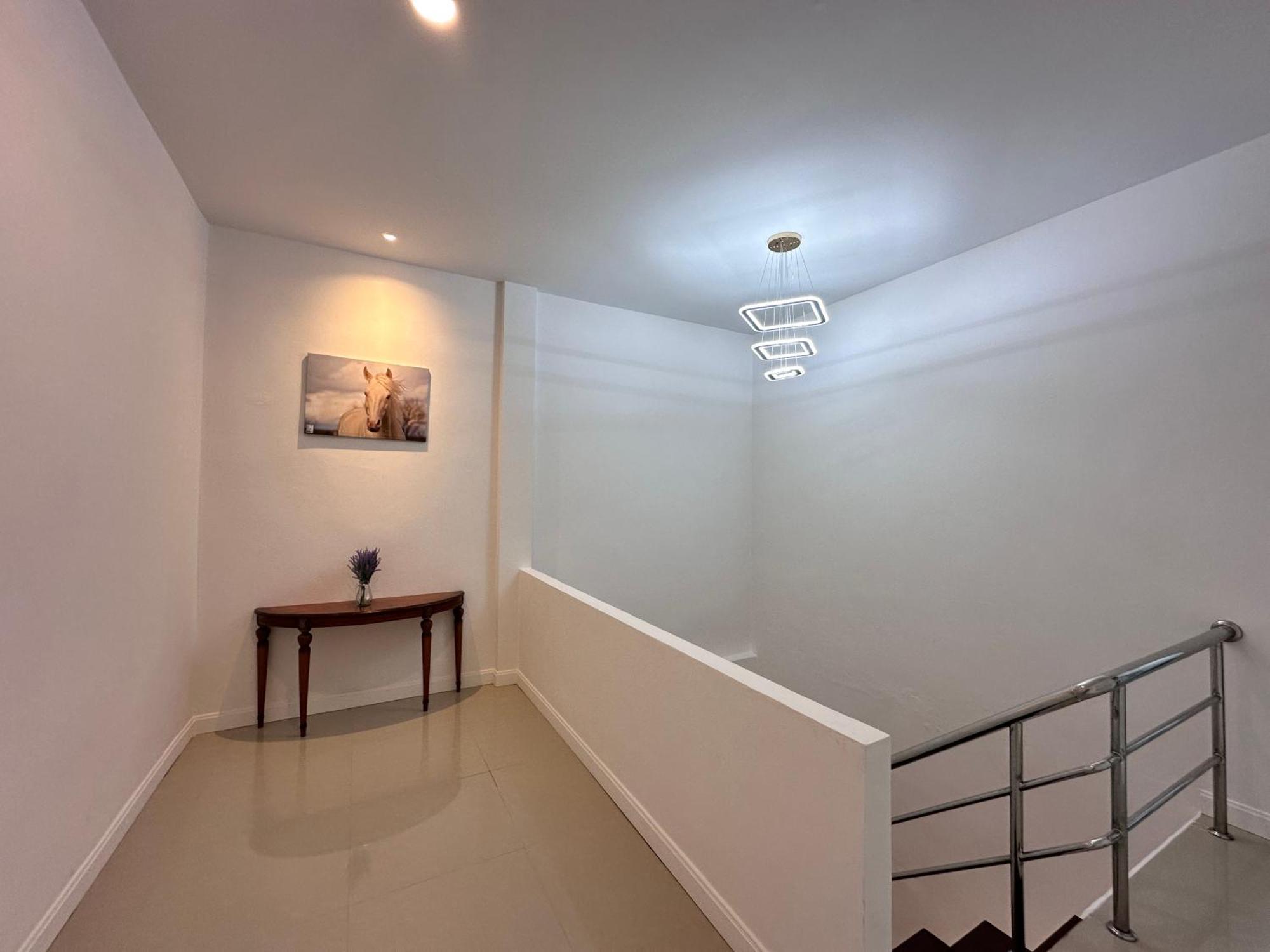 Home Living 8 At Hat Yai Ban Kho Hong Eksteriør billede