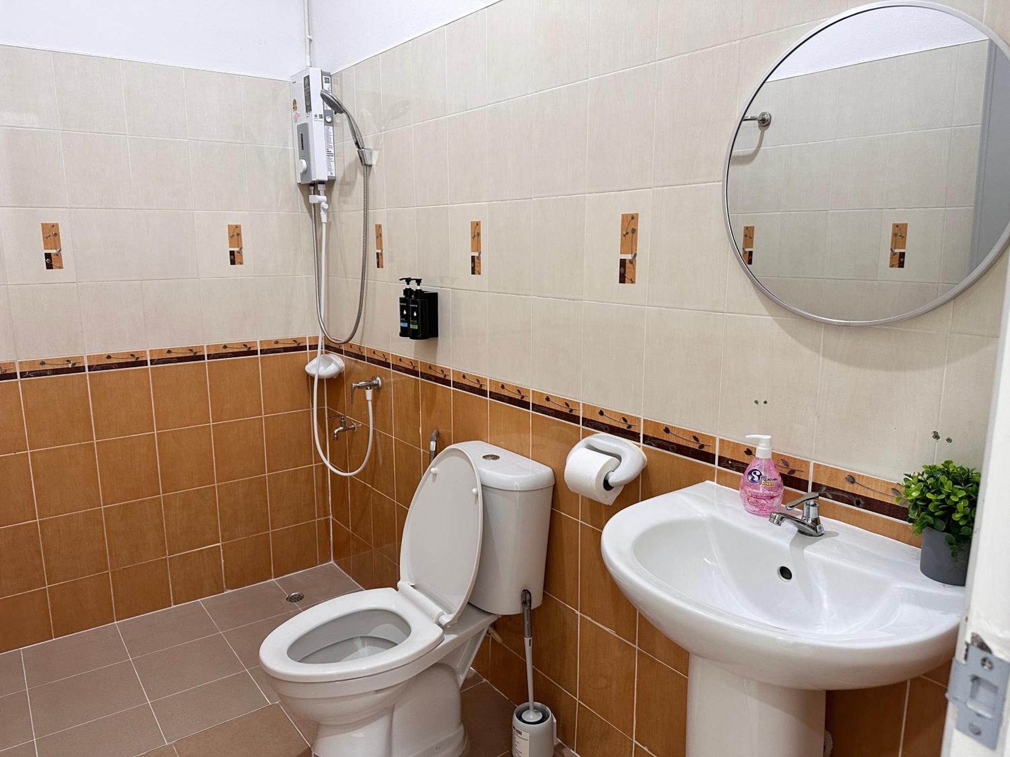 Home Living 8 At Hat Yai Ban Kho Hong Eksteriør billede